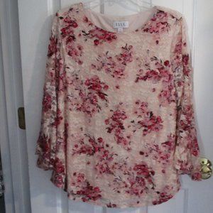 Pink lace top with lining flower print
